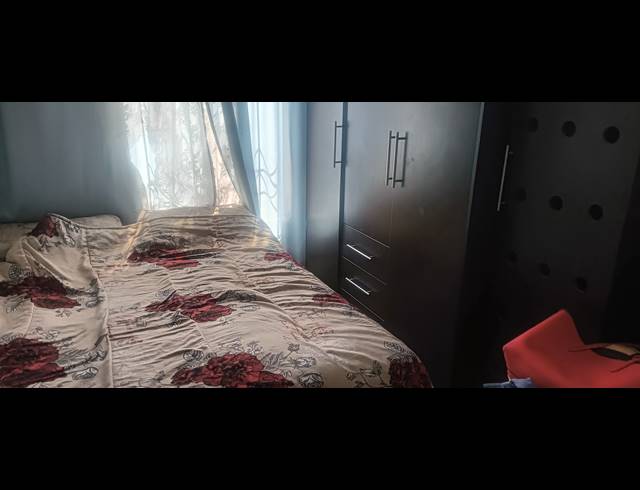 3 BEDROOM FREEHOLD FOR SALE IN WINDMILL PARK